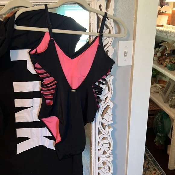 SOLD! NWT PINK Beach Cover & Sexy Cheeky One Piece Swimsuit - Picture 8 of 12
